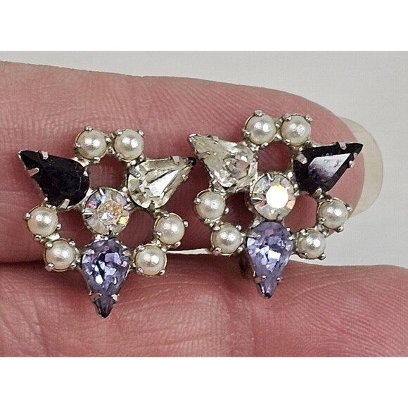 VINTAGE ESTATE JEWELRY SIGNED B DAVID FAUX PEARL RHINESTONE CLIP EARRINGS - Picture 4 of 7